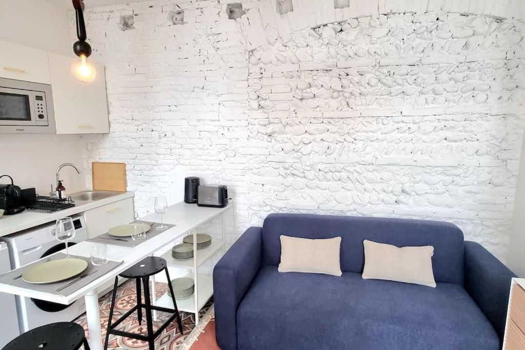 Grand Studio Avec Terrasse - Gare - Metro - Wifi Appartement Toulouse Buitenkant foto